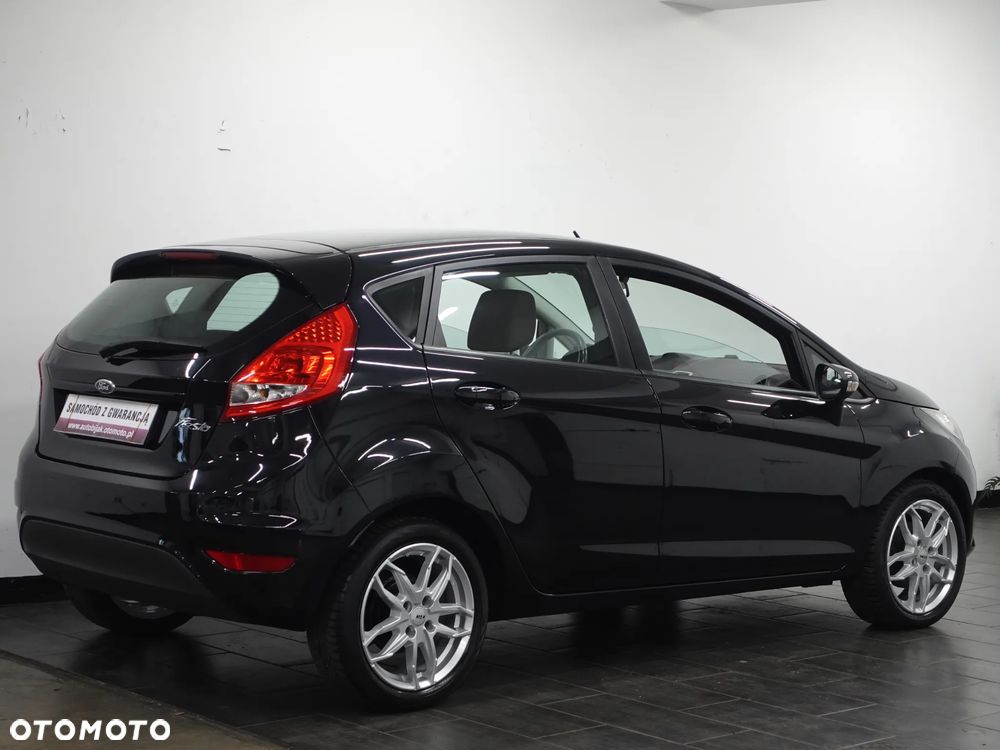 Ford Fiesta 1.25 Celebration - 9