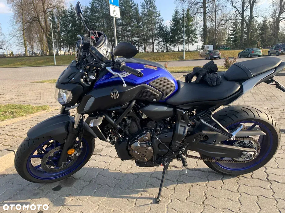 Yamaha MT - 2