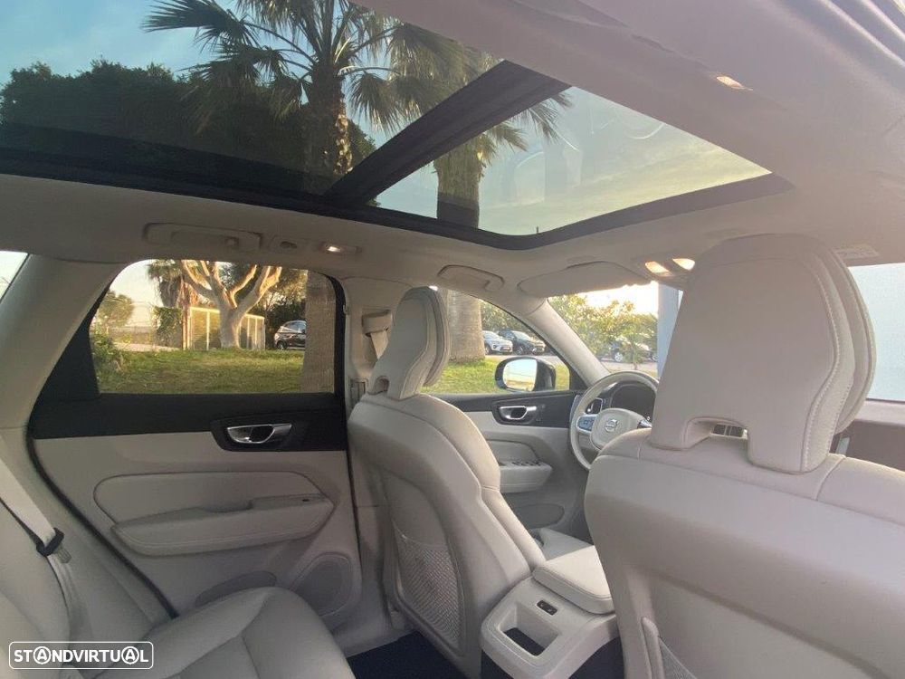 Volvo XC 60 2.0 T6 PHEV Plus Bright - 24