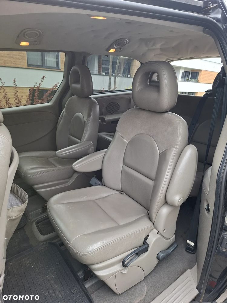 Chrysler Grand Voyager 3.3L AWD Limited - 10
