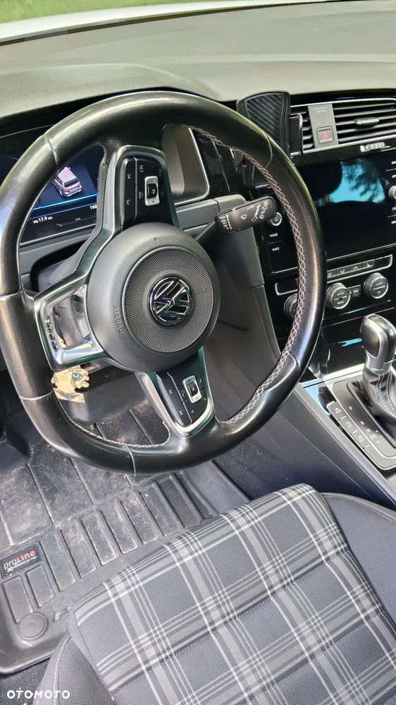 Volkswagen Golf - 13