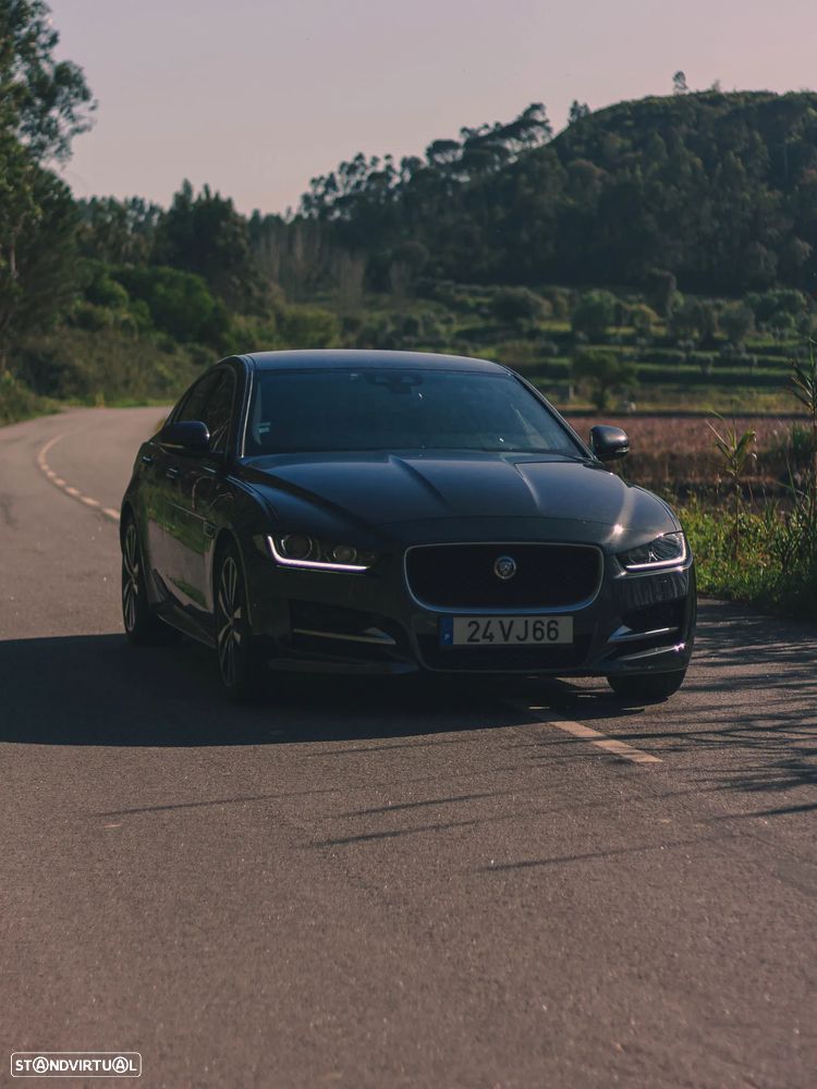 Jaguar XE 2.0 D R-Sport Aut. - 1