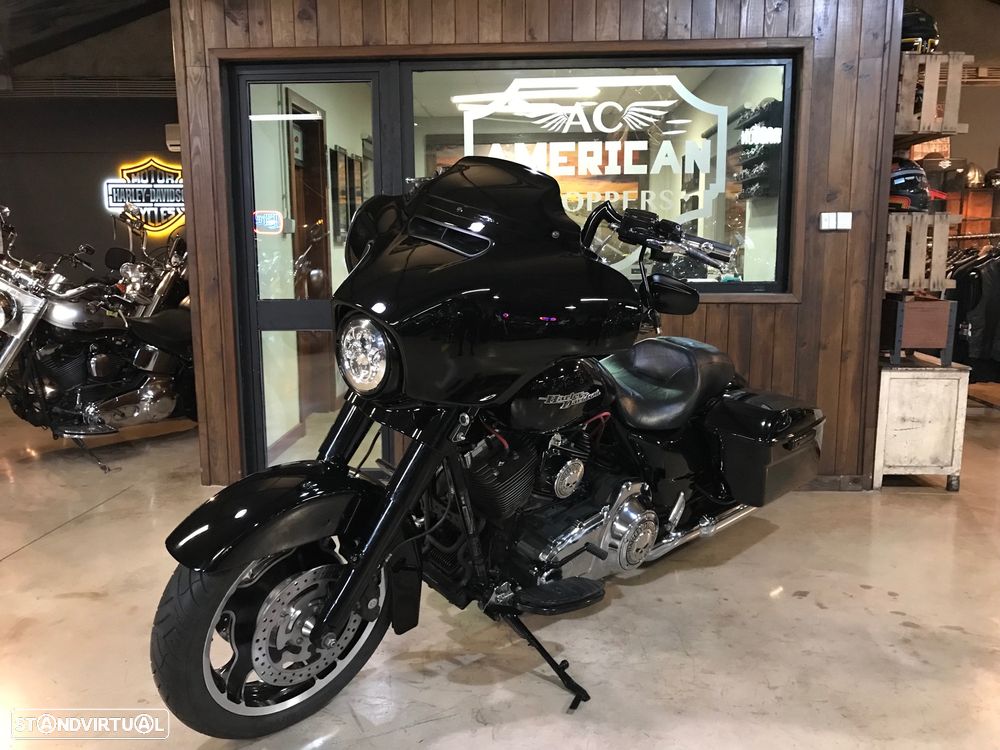 Harley-Davidson FLHXS Street Glide Special - 10