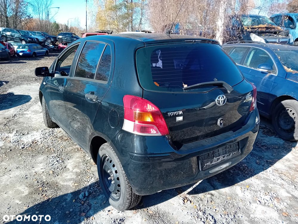 *TOYOTA YARIS II* Samochód na części - 4