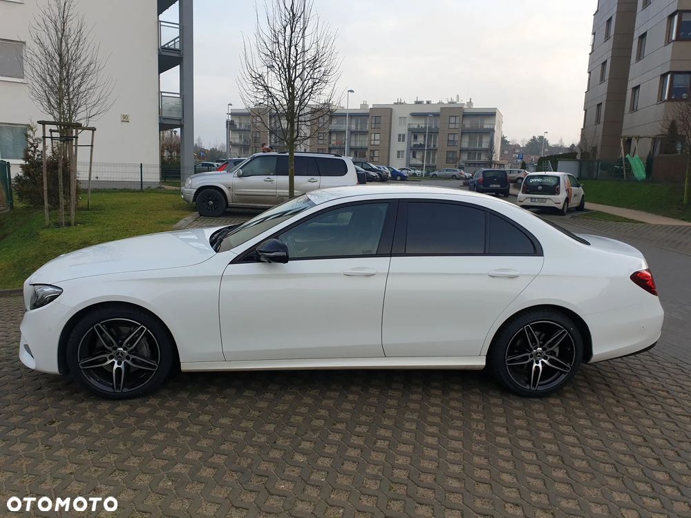 Mercedes-Benz Klasa E 220 d 4-Matic 9G-TRONIC - 1
