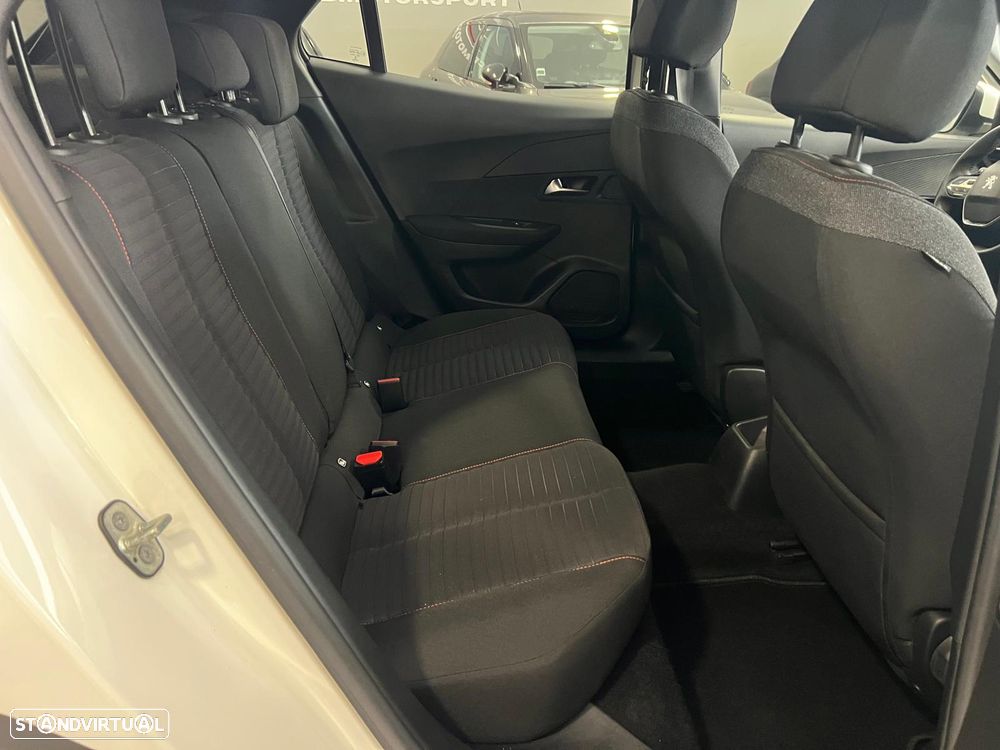 Peugeot 2008 1.2 PureTech Active Pack - 20