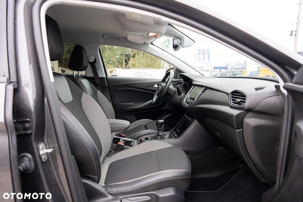 Opel Grandland X 1.2 Start/Stop Business INNOVATION - 24