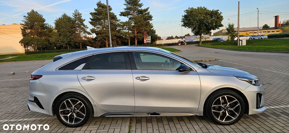 Kia ProCeed 1.4 T-GDI OPF GT LINE - 26