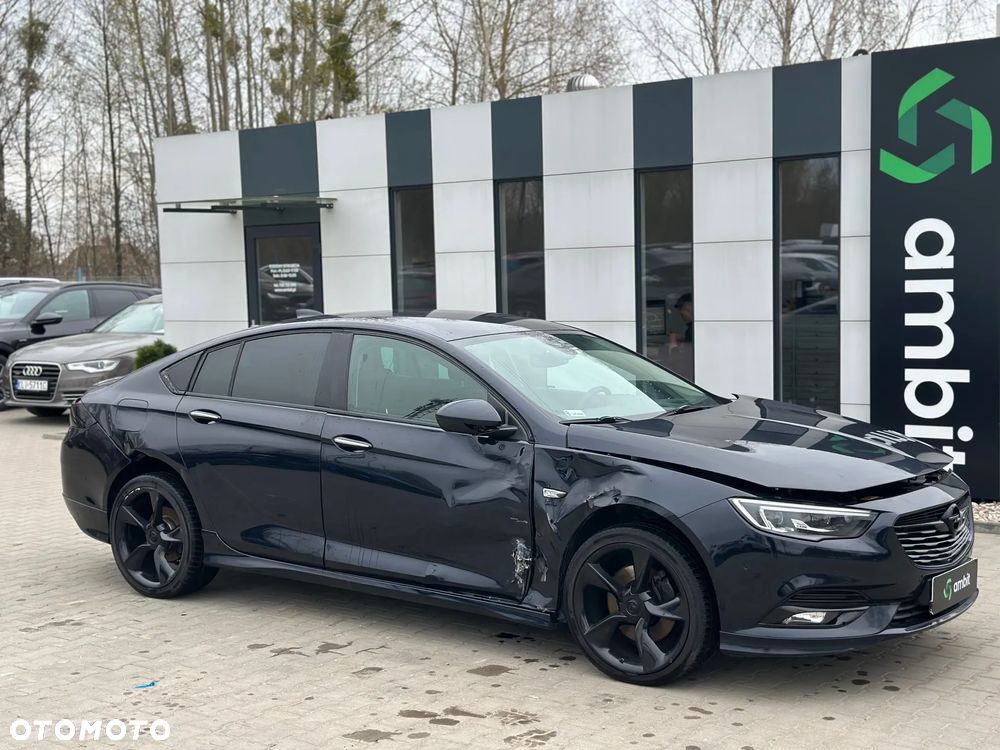 Opel Insignia - 1