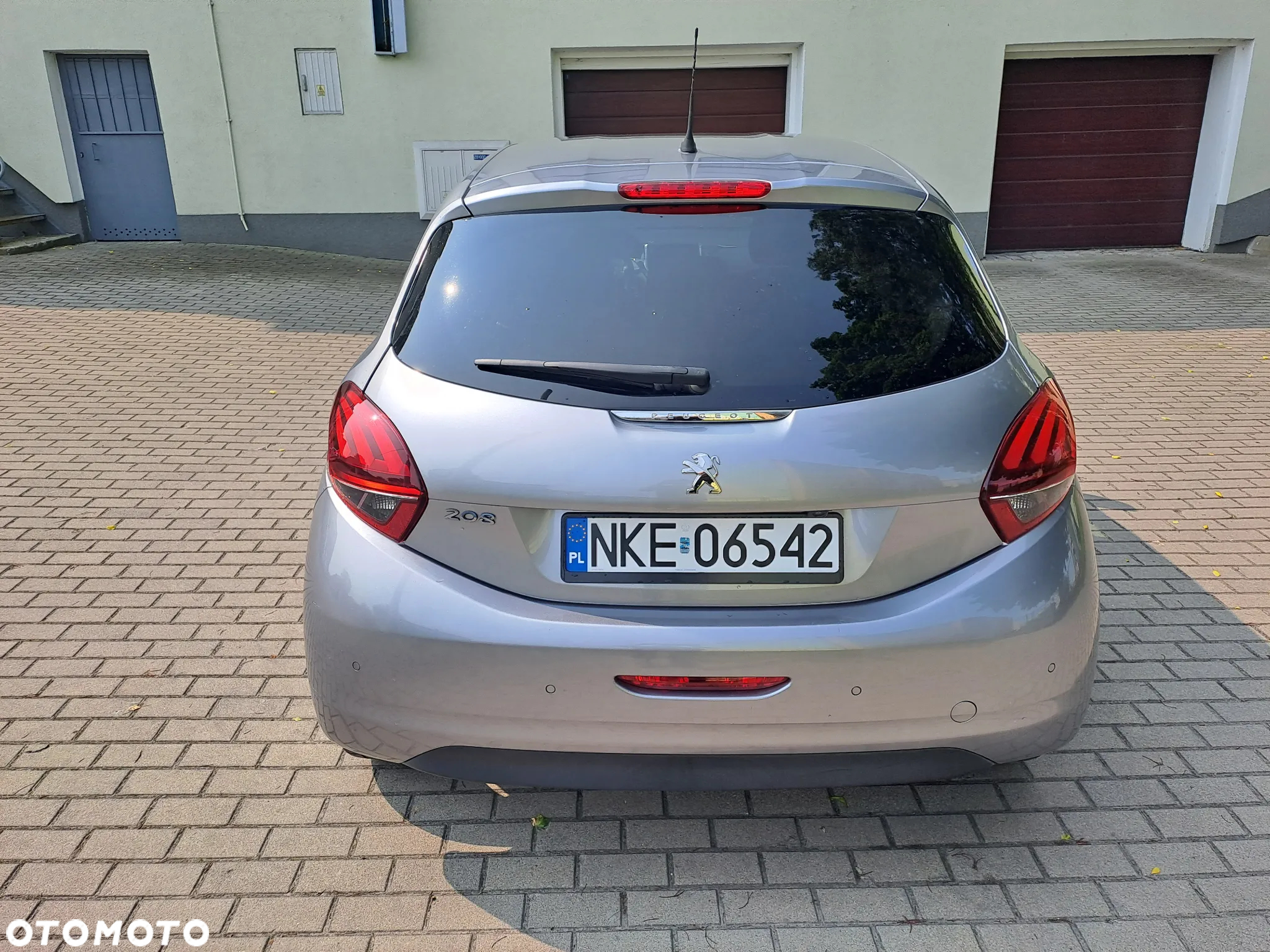Peugeot 208 - 5