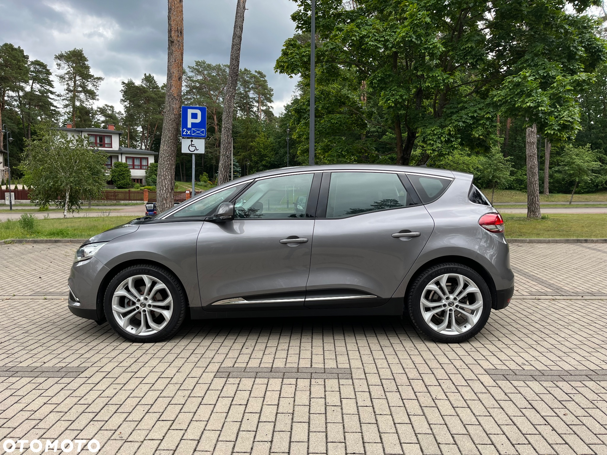 Renault Scenic 1.6 dCi Intens - 6