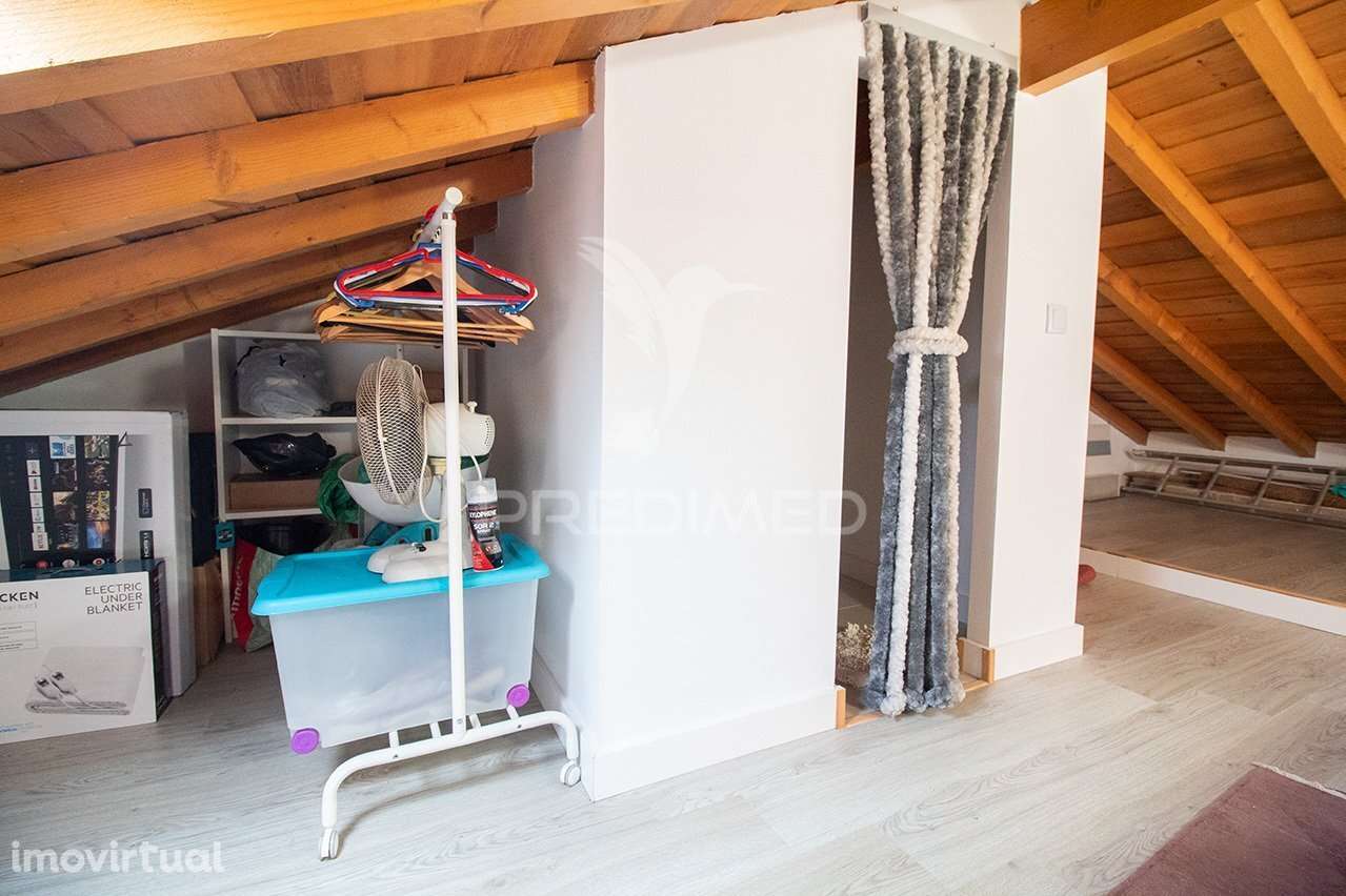 T1 Recuperado no Vimieiro c/ Cozinha Equipada e Sótão Habitável - Grande imagem: 4/12
