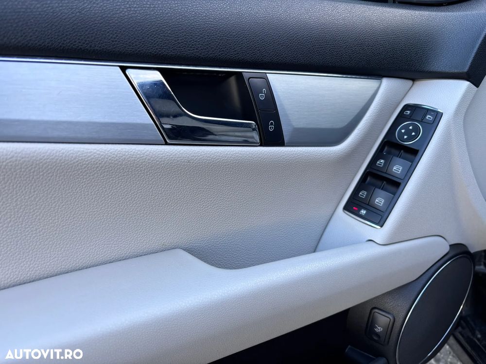 Mercedes-Benz C 250 CGI Automatik BlueEFFICIENCY Avantgarde - 20