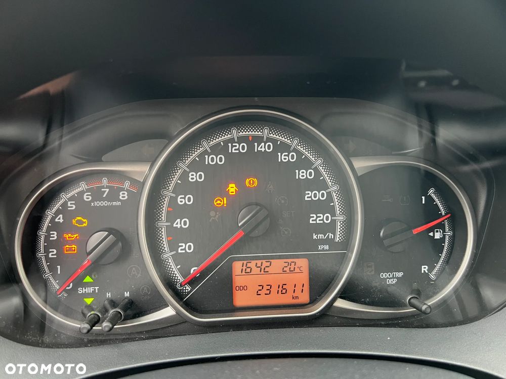 Toyota Yaris 1.0 Life EU6 - 6