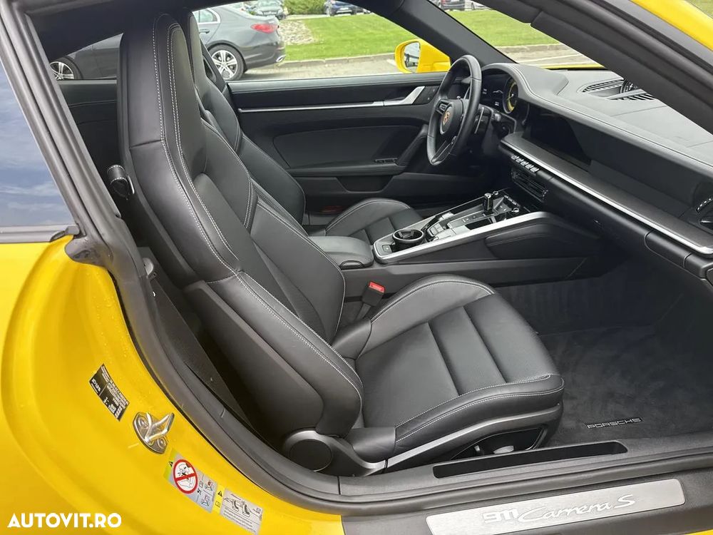 Porsche 911 Carrera S - 11