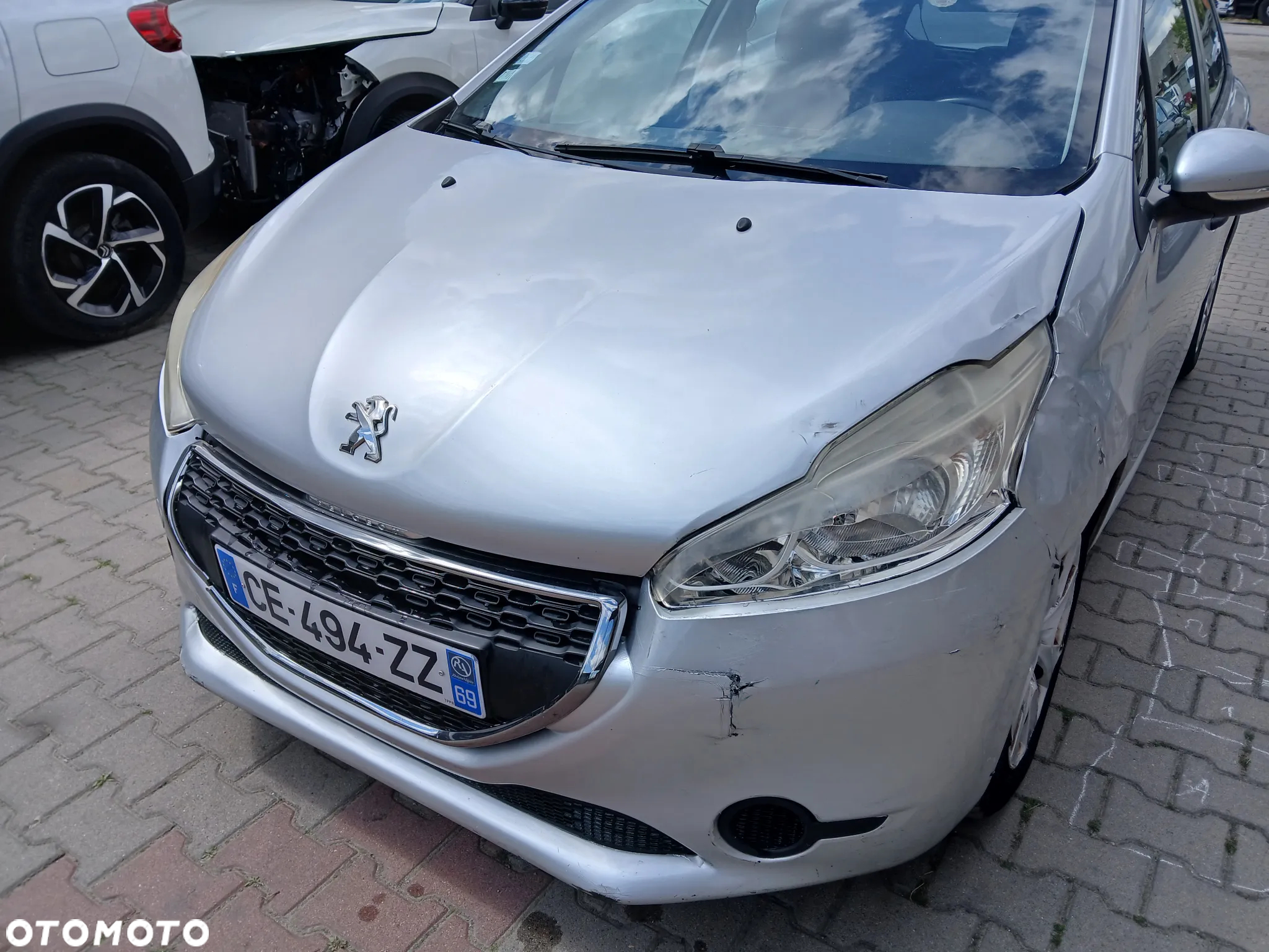 Peugeot 208 HDi 68 Like - 8