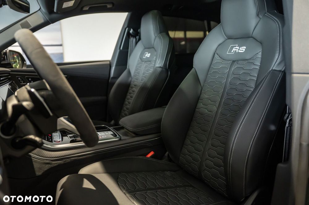 Audi RS Q8 - 8
