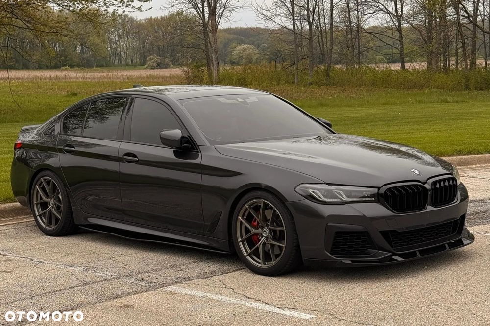 BMW Seria 5 540i xDrive Sport Line - 2