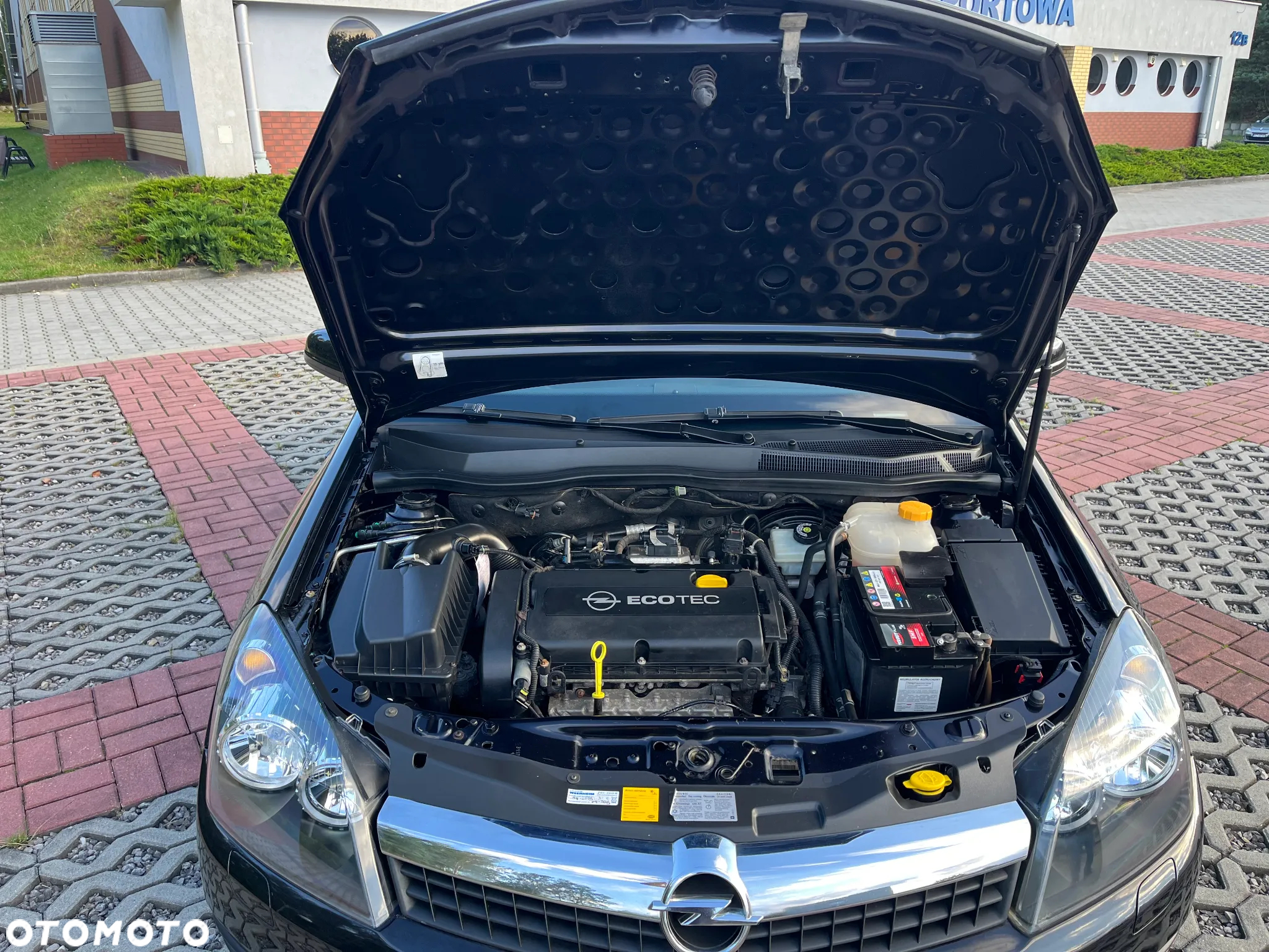 Opel Astra GTC 1.8 - 30