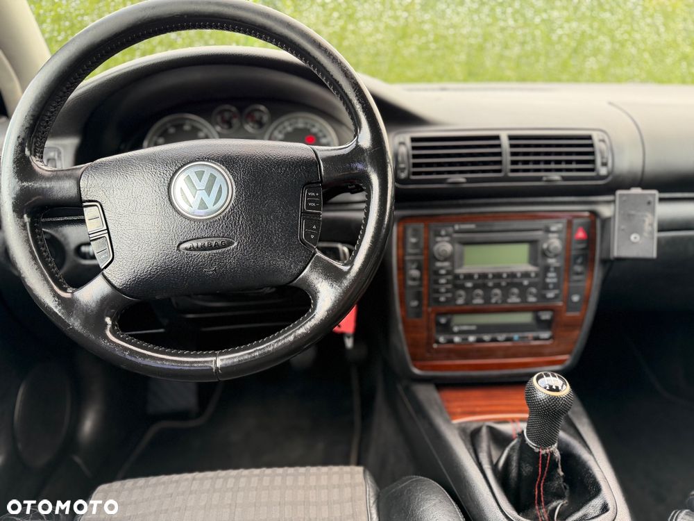Volkswagen Passat 1.8 5V Turbo Comfortline - 13