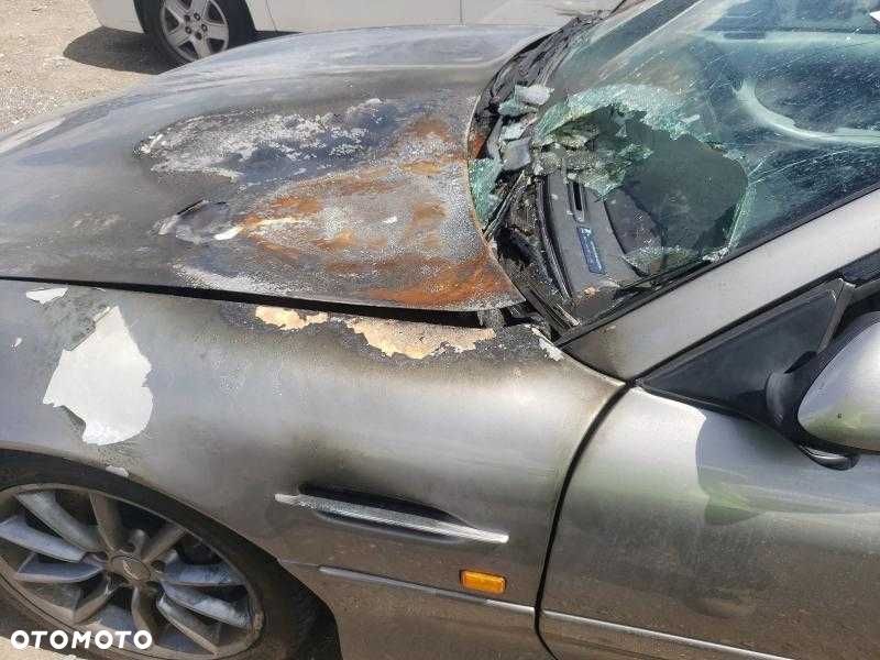 Części z Aston Martin DB7 Vantage 5.9L RWD z 2002 roku, wersja USA. - 9