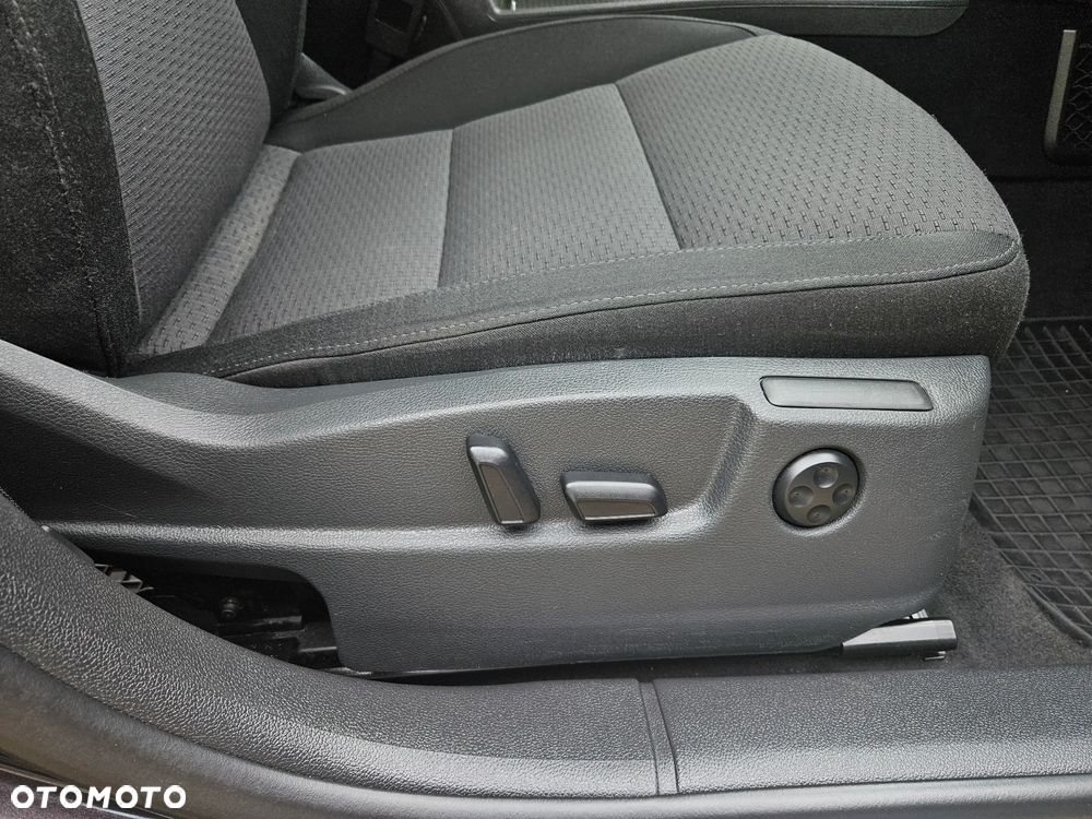 Skoda Superb 2.0 TDI 4x4 Elegance - 33