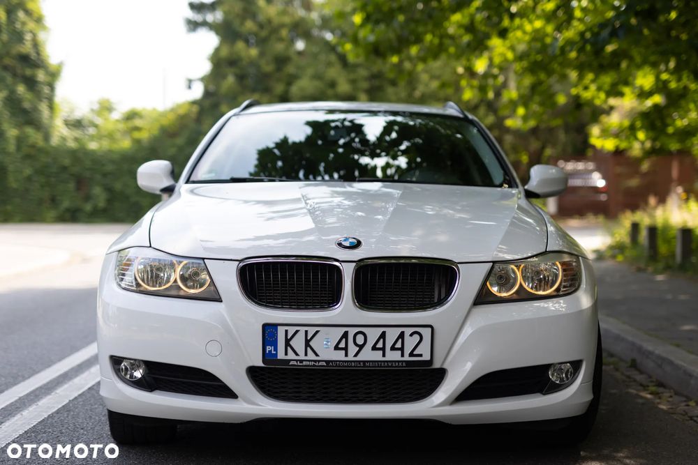 BMW Seria 3 318d DPF - 14