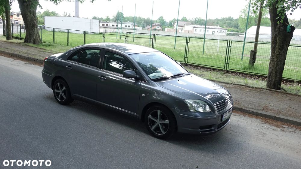 Toyota Avensis - 38