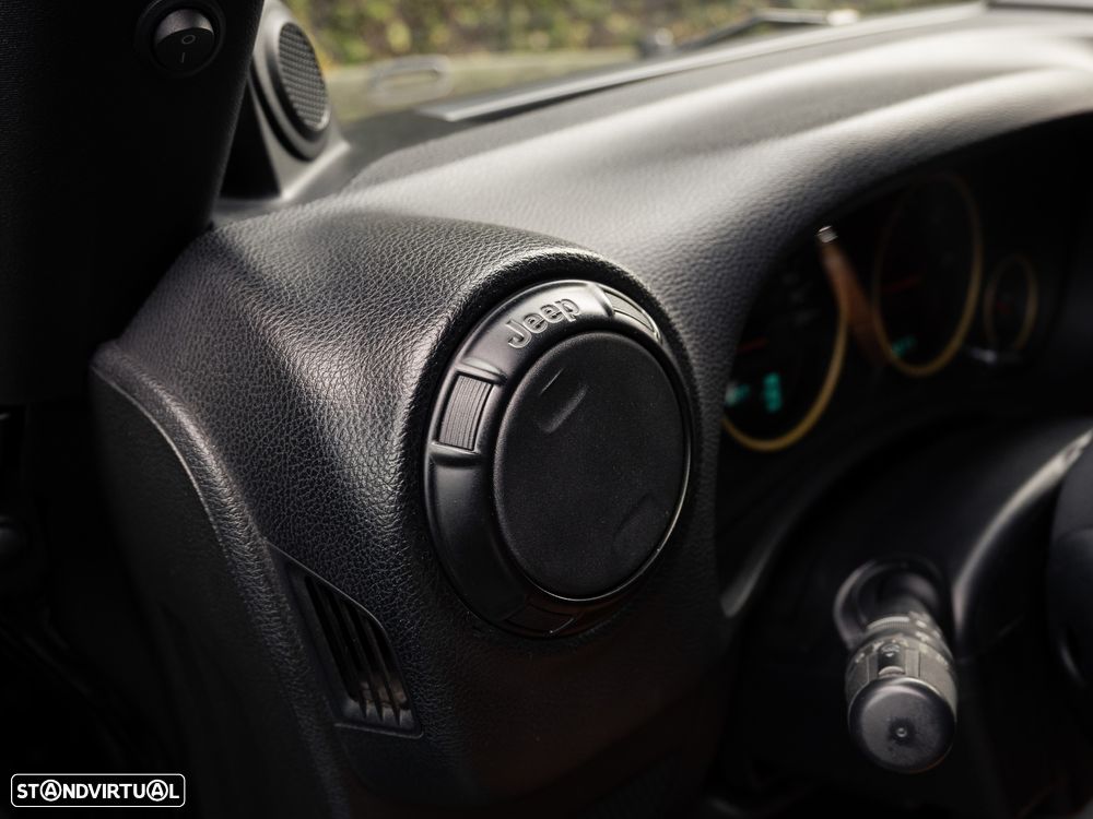 Jeep Wrangler Unlimited - 40