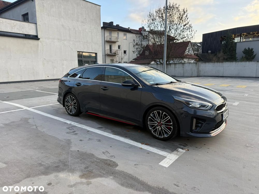 Kia ProCeed - 8