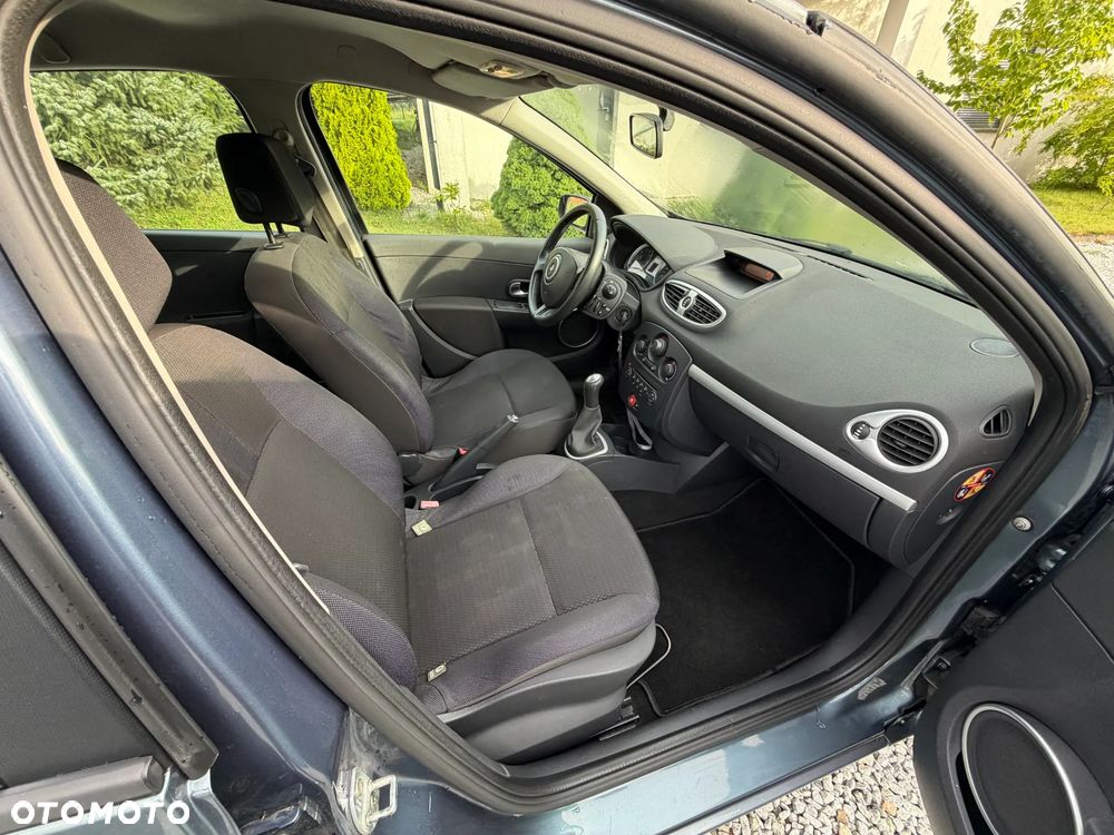 Renault Clio 1.4 16V Expression - 18