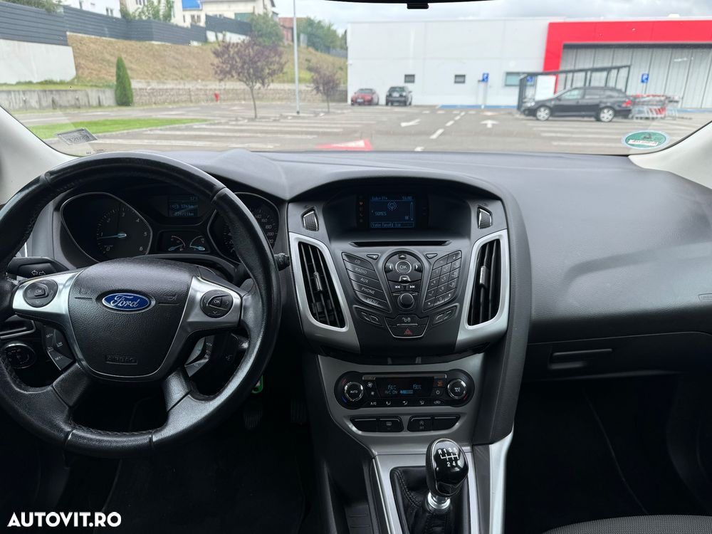 Ford Focus - 10