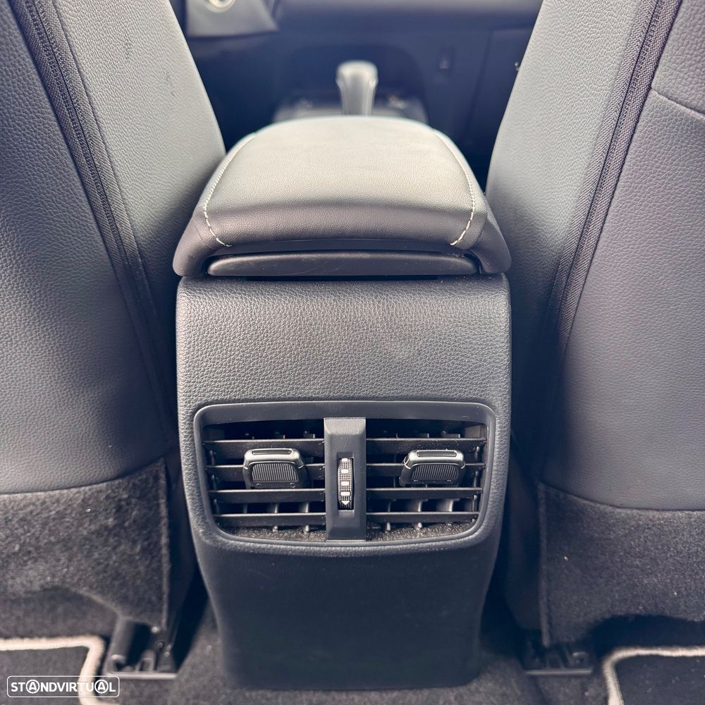 Toyota Corolla 1.8 Hybrid Exclusive - 26