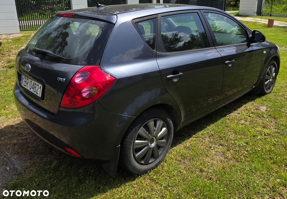 Kia Ceed 1.6 Crdi Comfort - 4