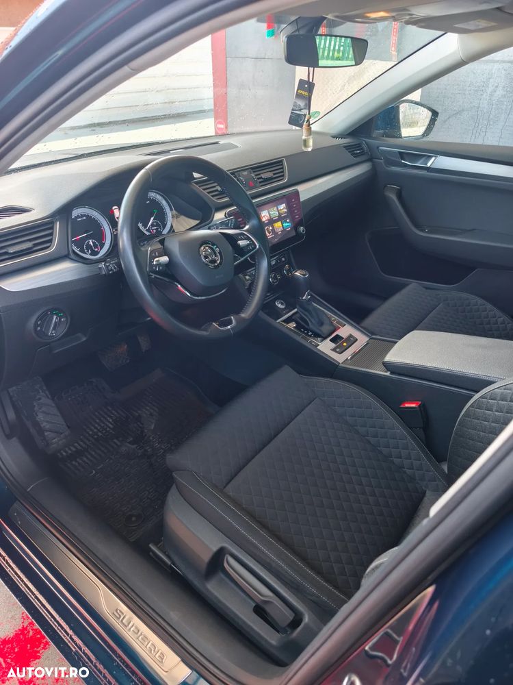 Skoda Superb Combi 2.0 TDI DSG Ambition - 13