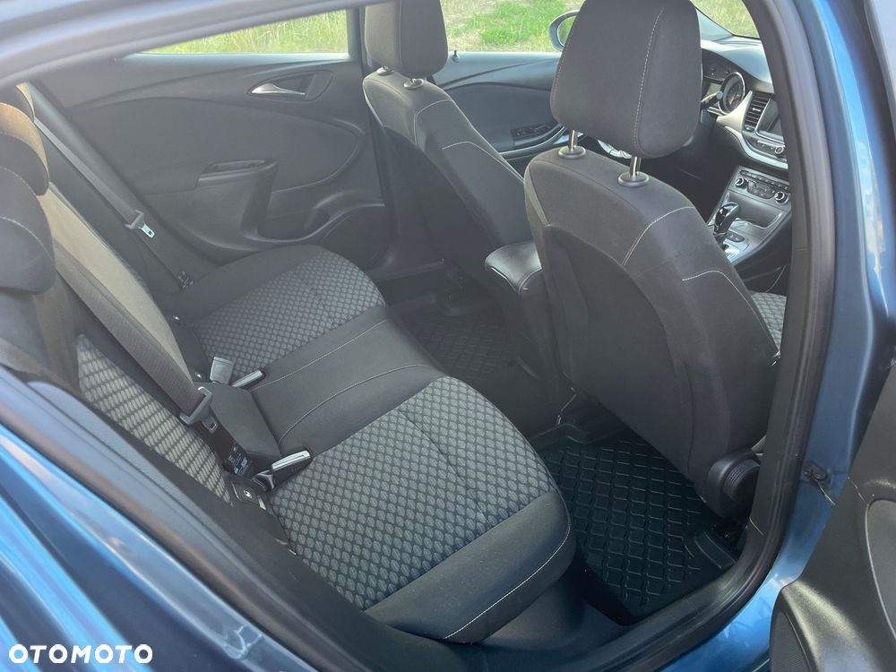 Opel Astra V 1.4 T Dynamic S&S - 11