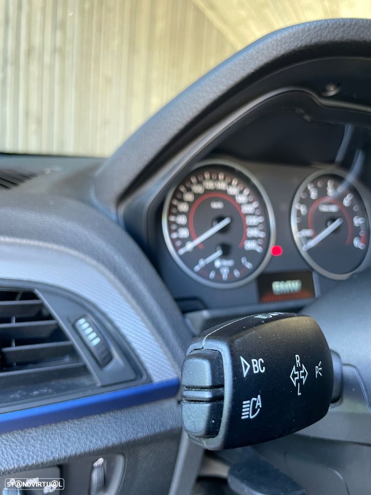 BMW 116 d Pack M - 25