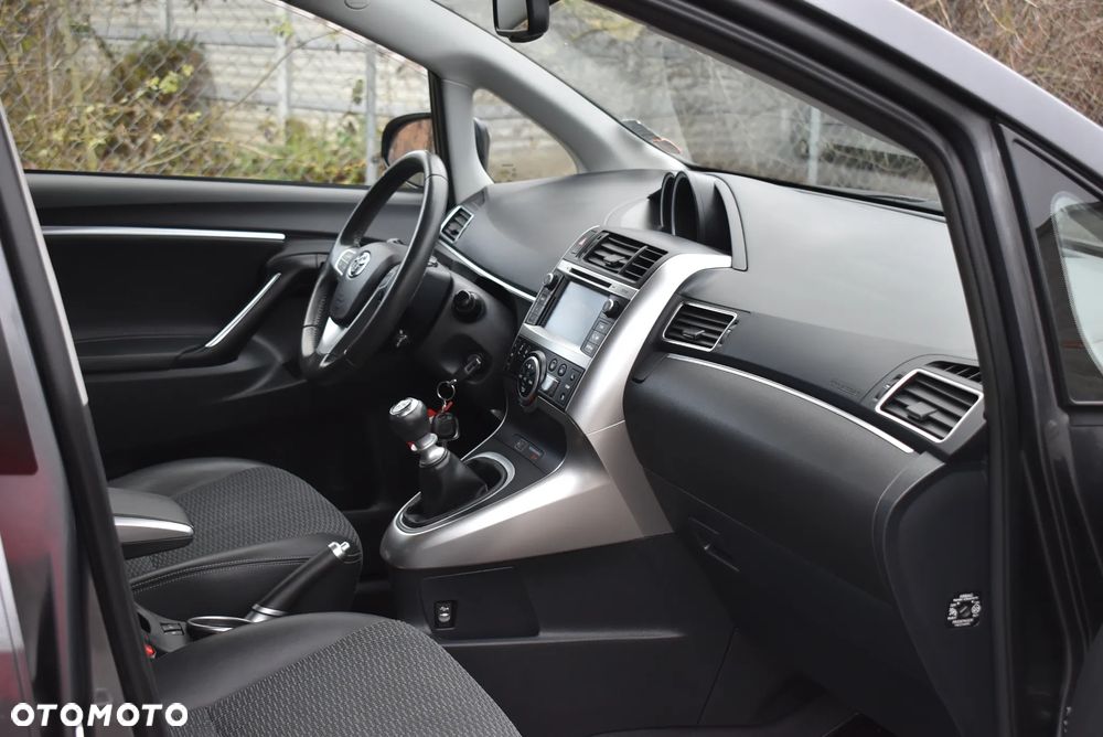 Toyota Verso 1.8 7-Sitzer Executive - 30