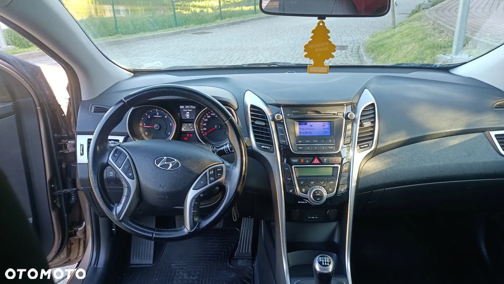 Hyundai i30 1.6 CRDi Premium - 9