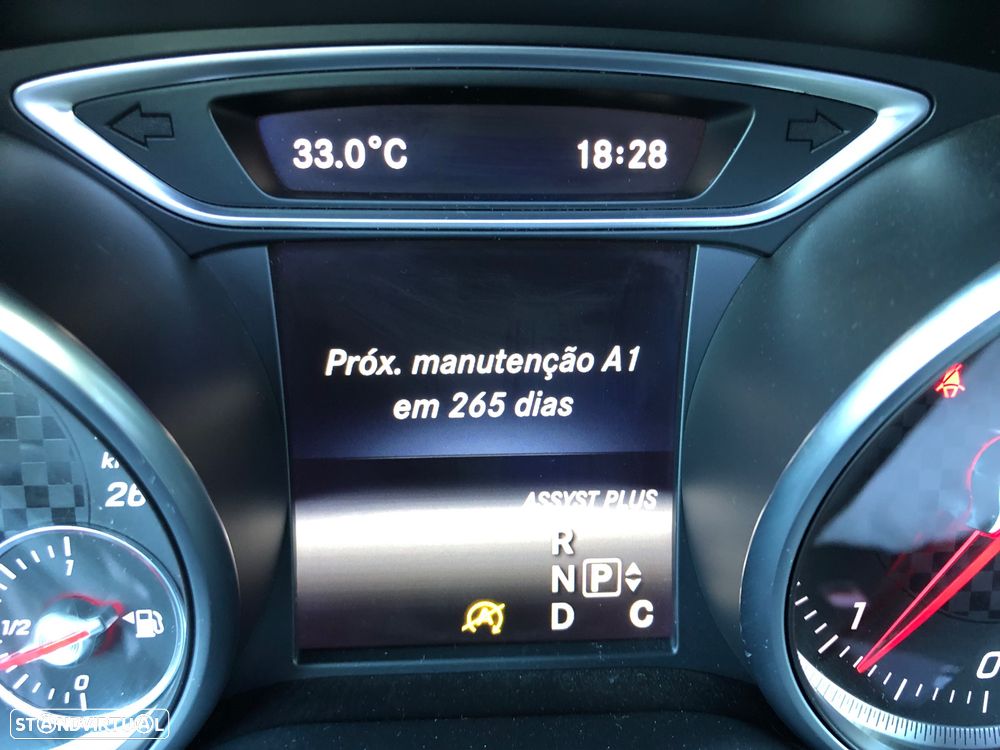 Mercedes-Benz A 180 d 7G-DCT AMG Line - 38