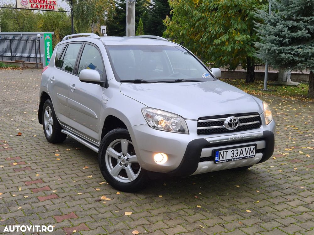 Toyota RAV4 - 3