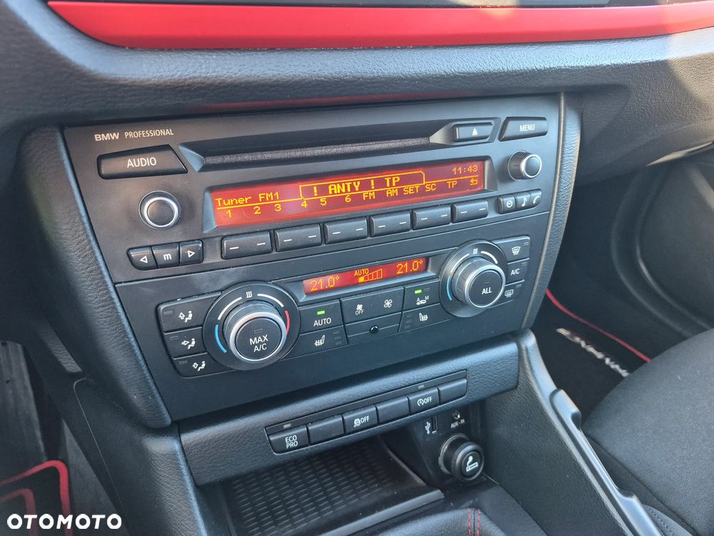 BMW X1 sDrive18d - 11