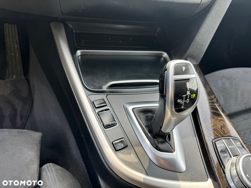 BMW Seria 3 320d xDrive Edition M Sport Shadow - 9