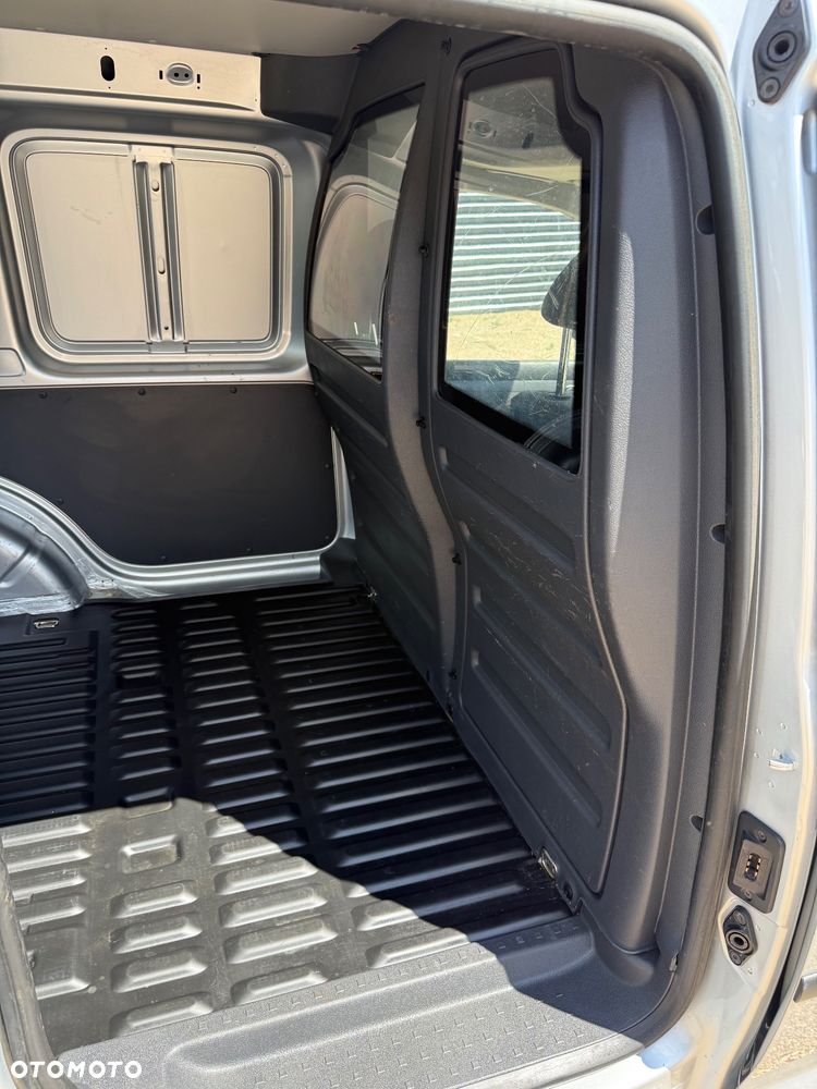 Volkswagen Caddy - 24