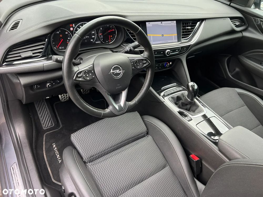 Opel Insignia - 21