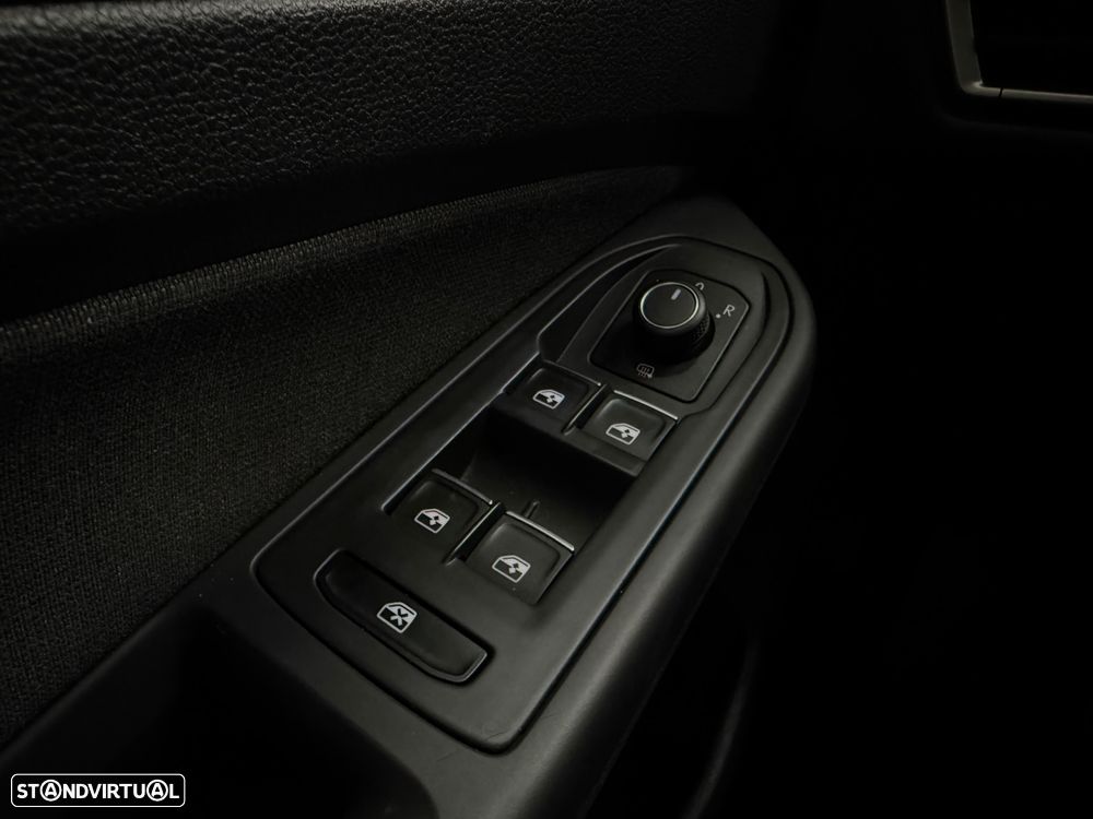 VW Golf 1.0 TSI Life - 28