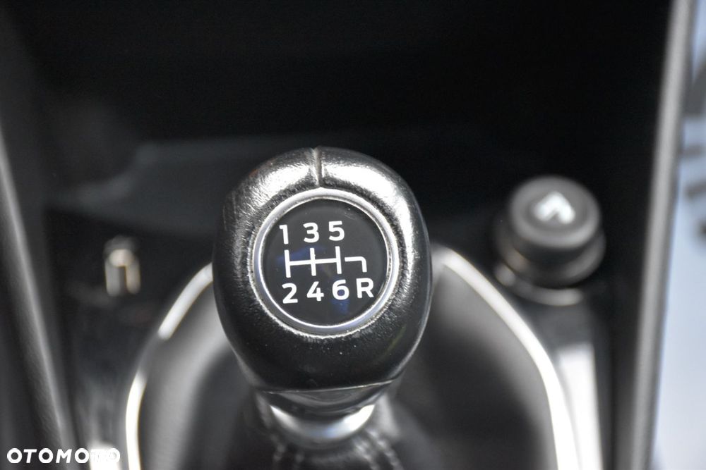 Ford Fiesta 1.0 EcoBoost S&S TITANIUM X - 14