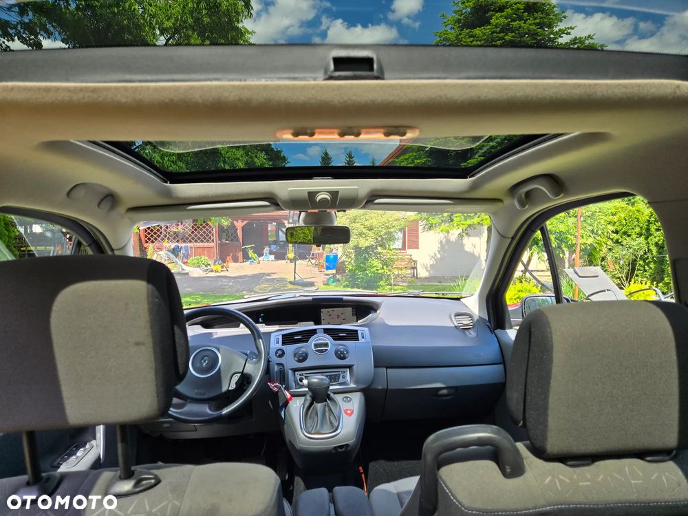 Renault Scenic 2.0 16V Dynamique - 8