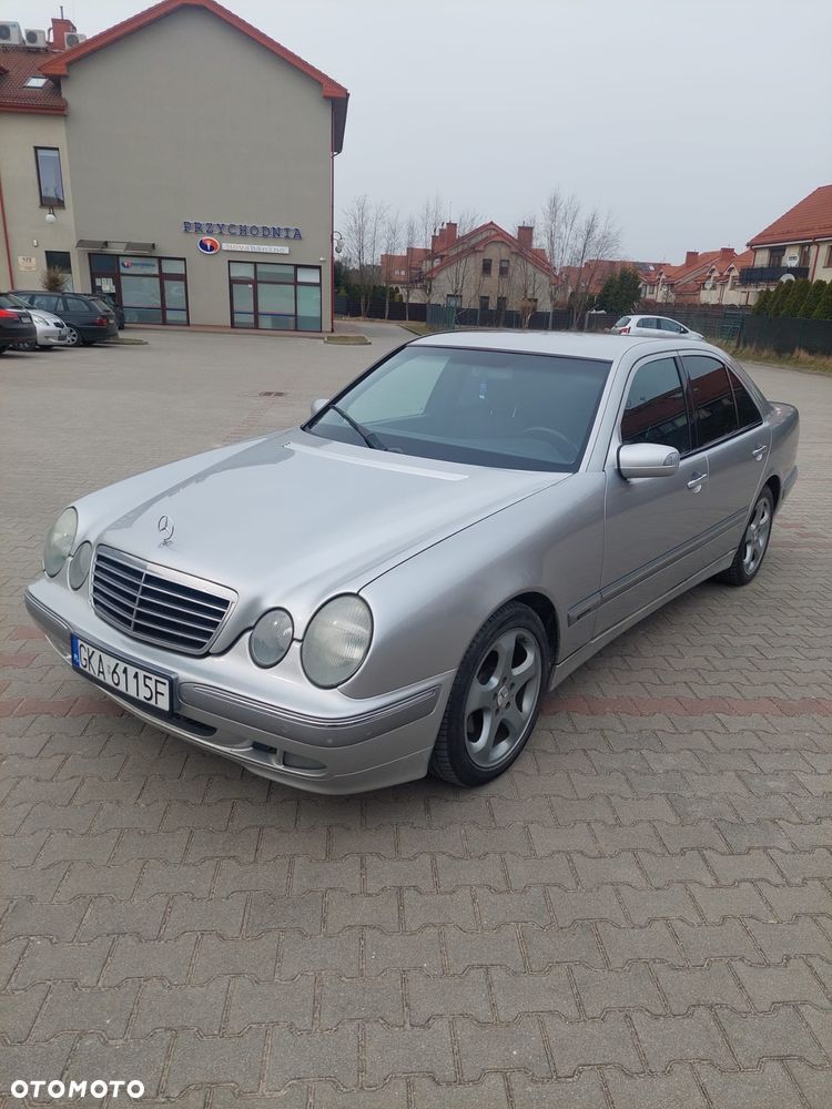 Mercedes-Benz Klasa E - 2