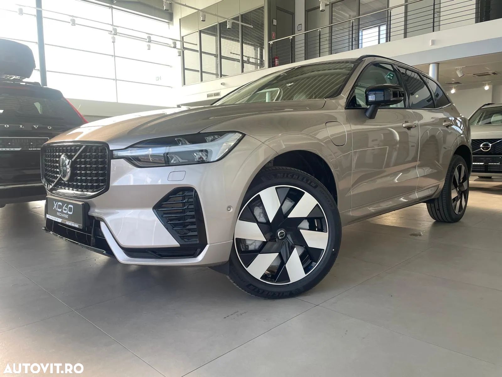 Volvo XC 60 Recharge T8 AWD AT Ultimate Dark - 1